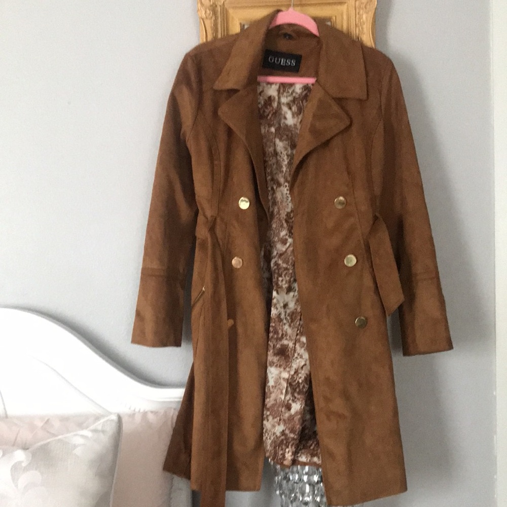 Guess Brown Trench Coat with 70s-Inspired Style